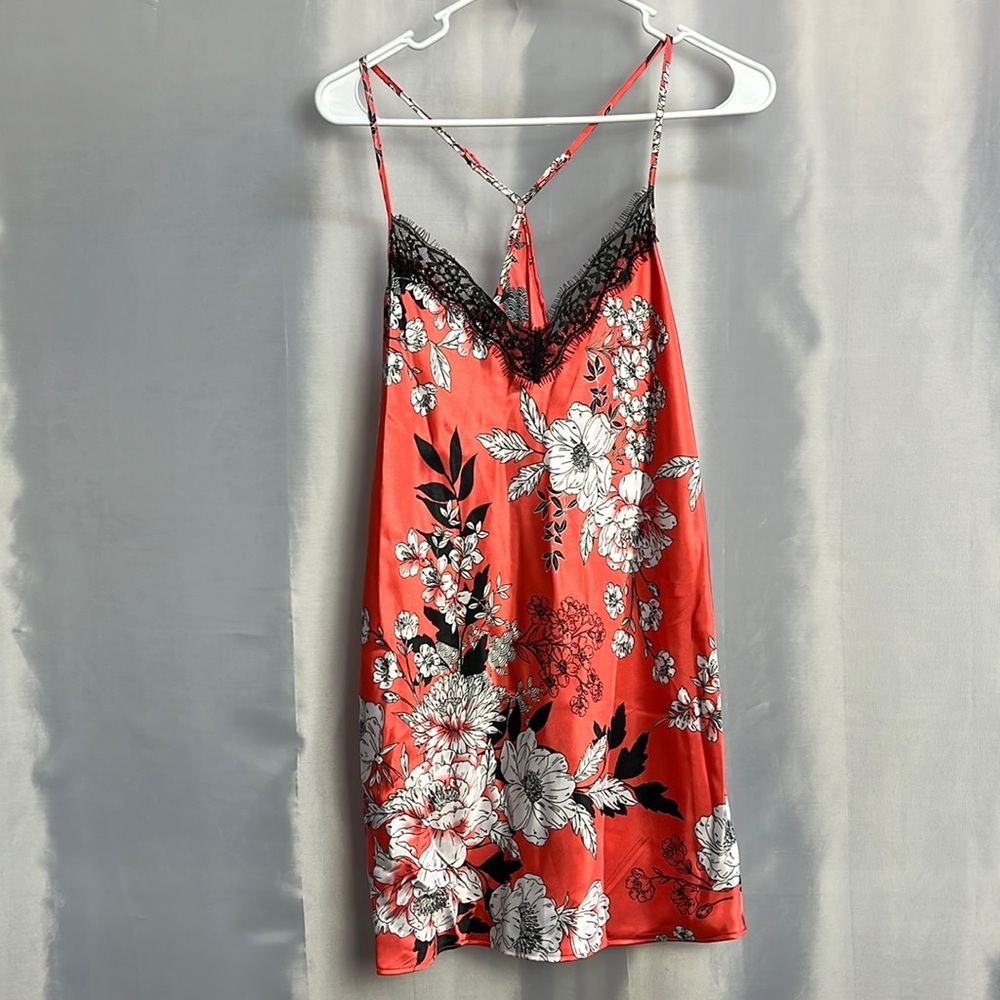 SECRET treasures, sleepwear new but no tags